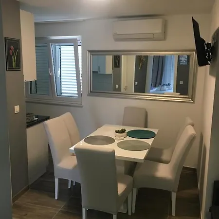 Sara Apartment Slatine