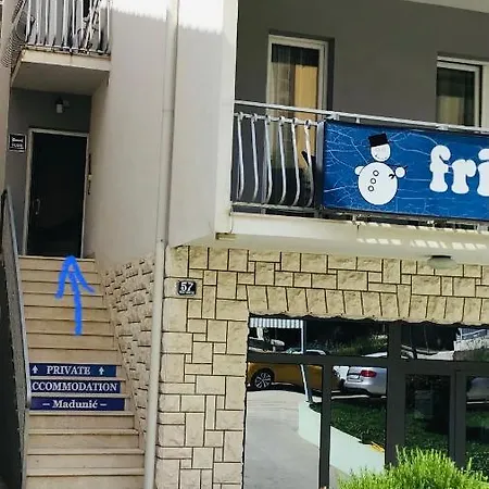 Gostinjska kuća Apartmens And Madunic V