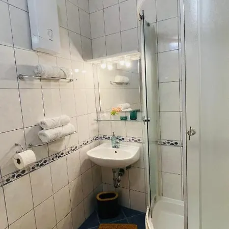 Apartmens And Madunic V