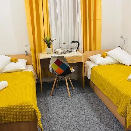 Apartmens And Madunic V Guest house *