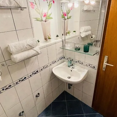Guest house Apartmens And Madunic V Split