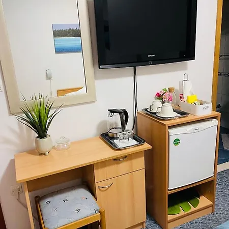 Apartmens And Madunic V