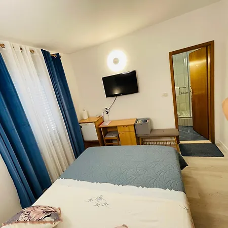 Apartmens And Madunic V Guest house *
