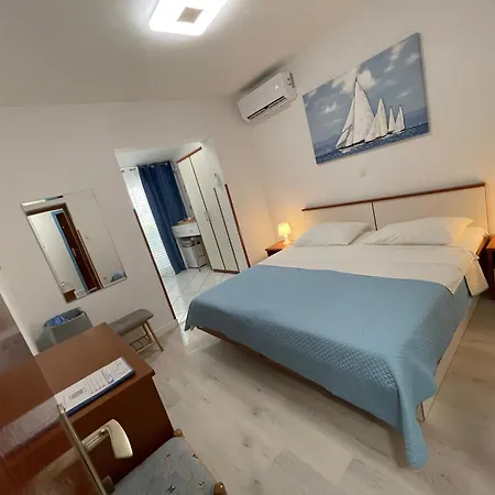 Apartmens And Madunic V Guest house Split